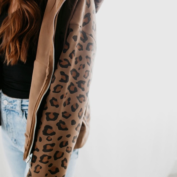 Mello Leopard Jacket Size Medium Brown Black Hood Pockets Full Zip Pockets - Picture 2 of 14